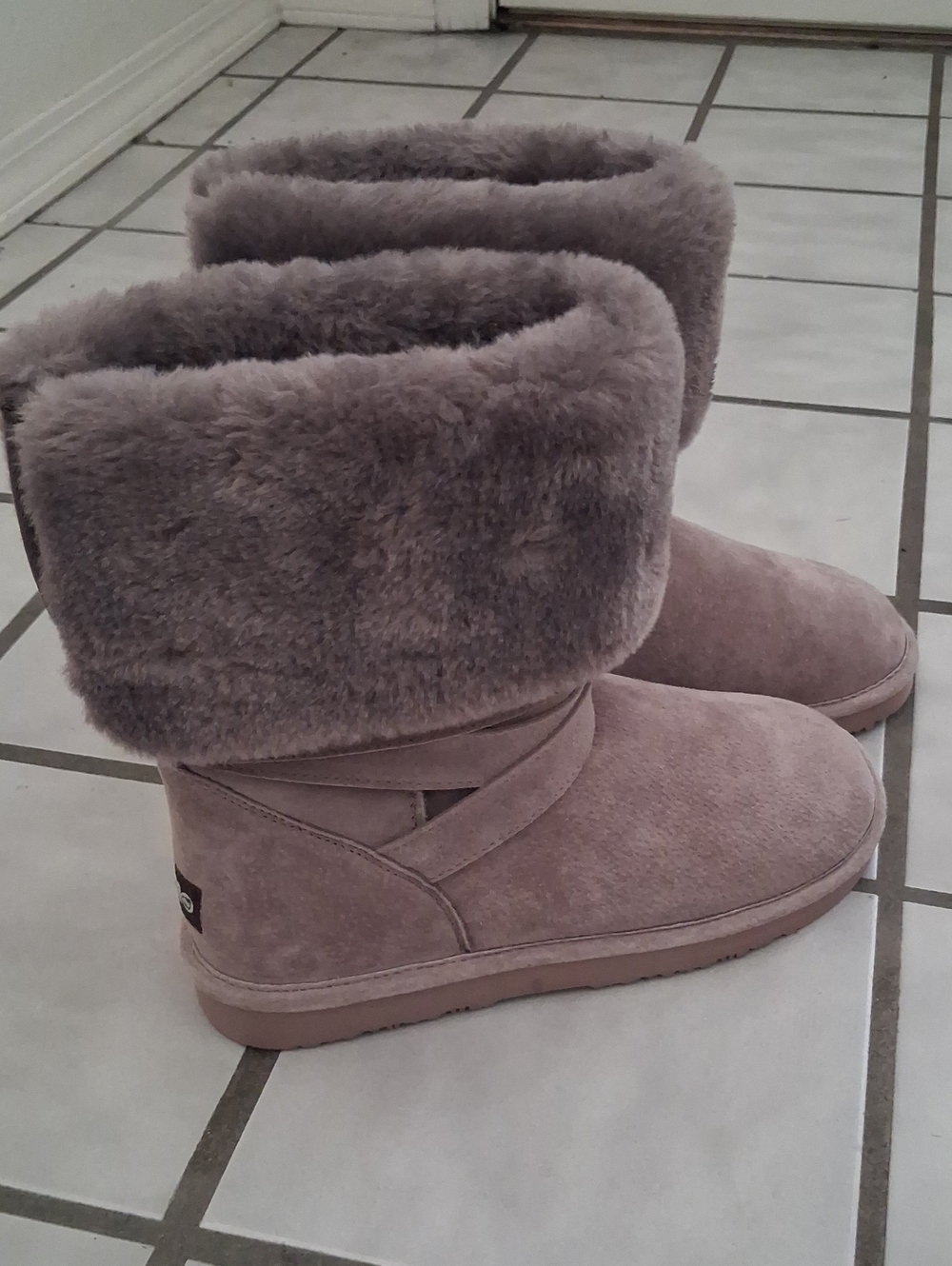 Lamo Cozy Faux-Shearling Winter Foldable Long Short Boots. Gray-Mauve 9-9.5